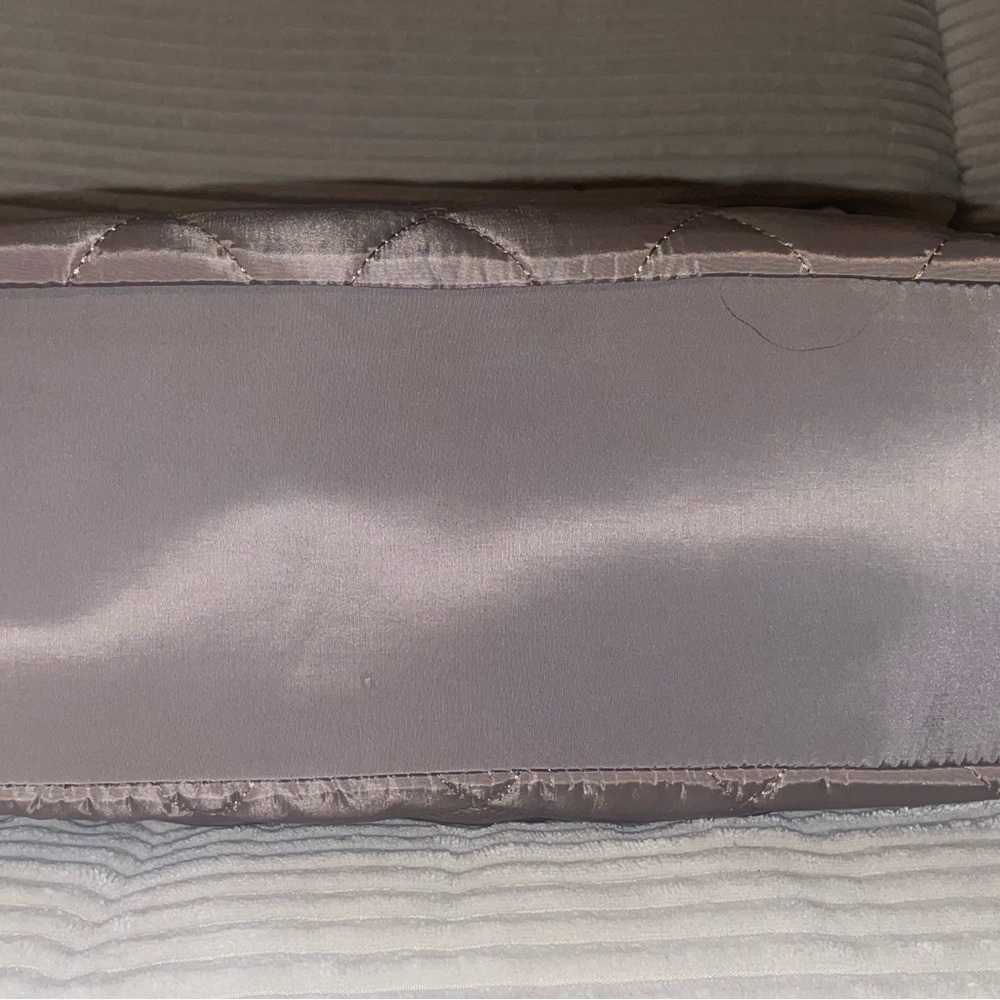 Stylish Quilted Tote! 🥳 - Picture 4 of 4
